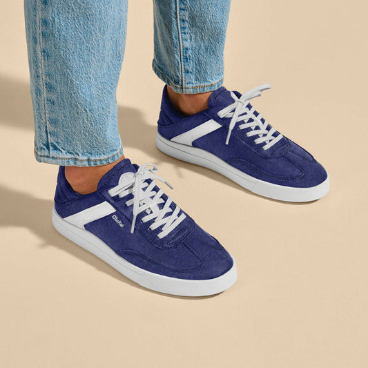 OluKai Women | Hā‘upu Women’s Leather Sneakers - Navy / Off White