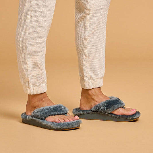 OluKai Women | Kipe‘a Heu Women‘s Flip Flop Slippers - Storm