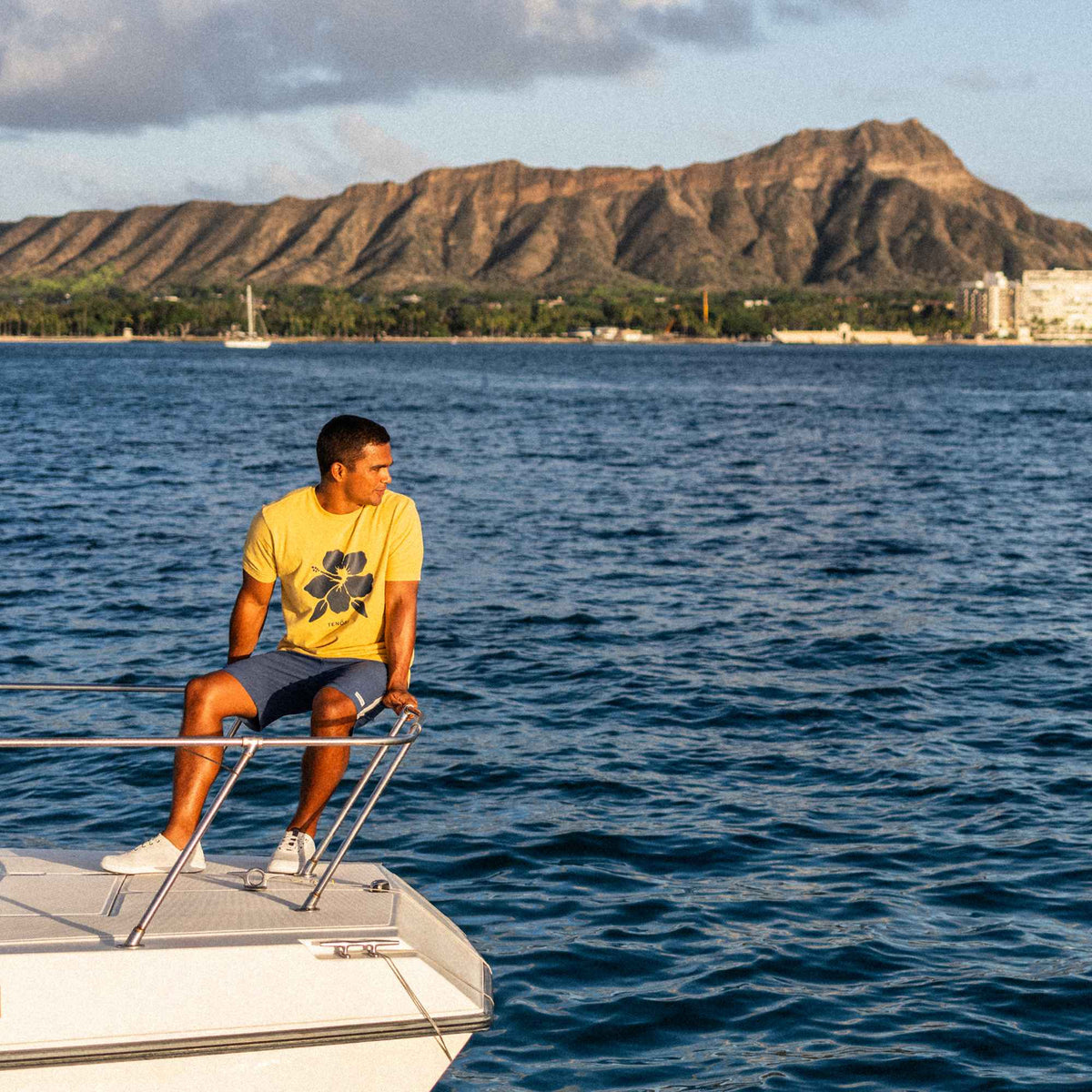 OluKai Men | Moku Pae - White Sand / Trench Blue