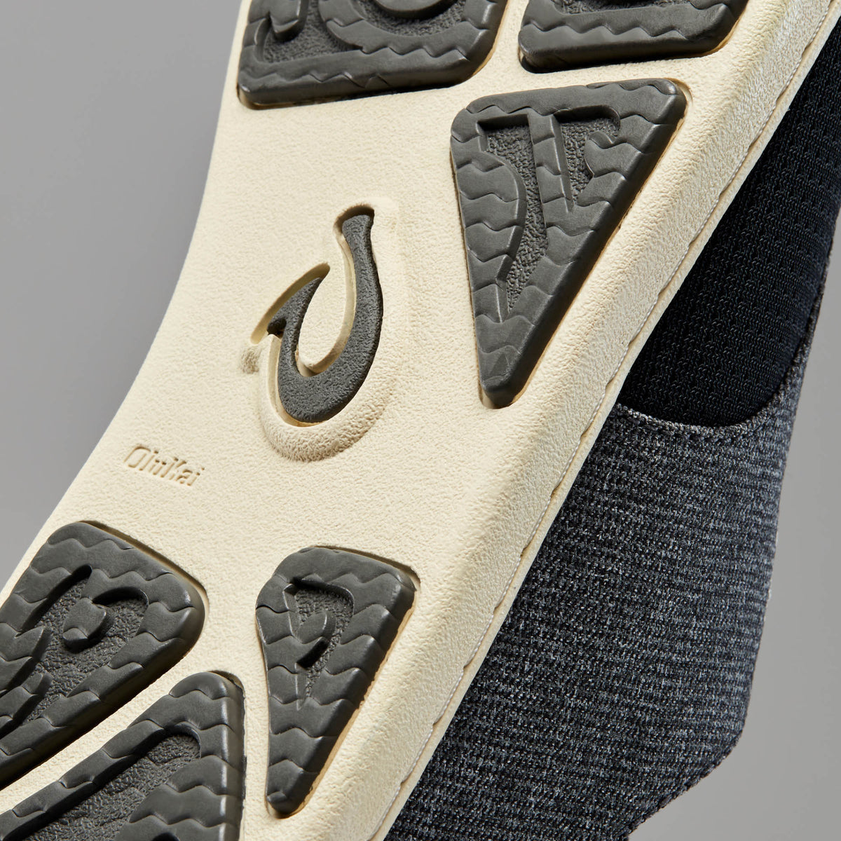 OluKai Men | Nohea Moku Men's Boat Shoes - Dark Shadow