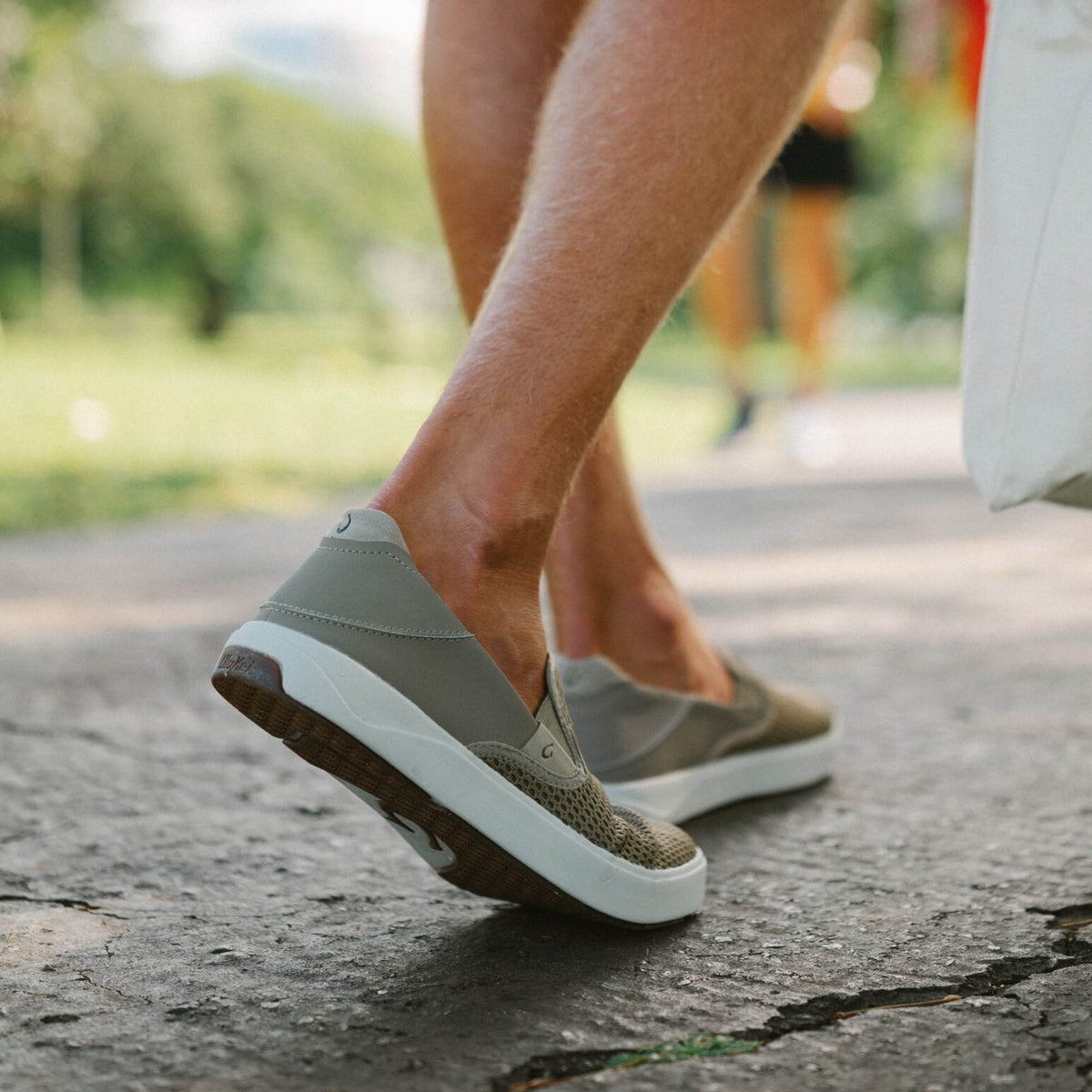 OluKai Men | Lae‘ahi Men's Slip-On Sneakers - Clay