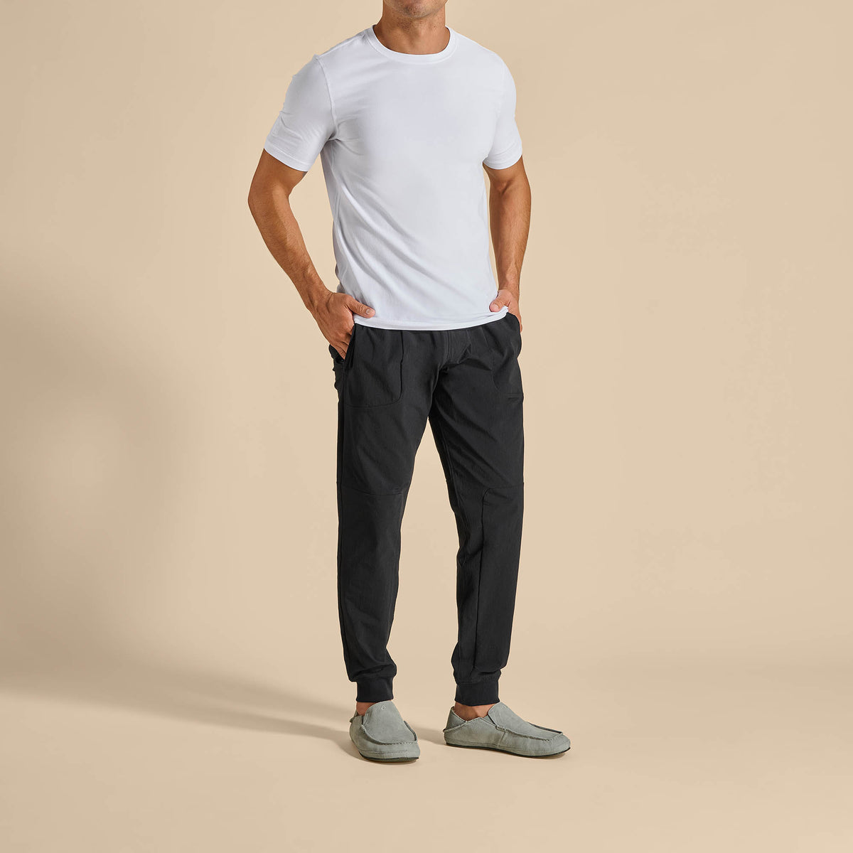 OluKai Men | Moloā Men's Leather Slippers - Kona Coffee