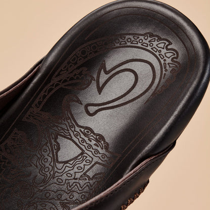 OluKai Men | Mea Ola Men's Leather Beach Sandals - Dark Java