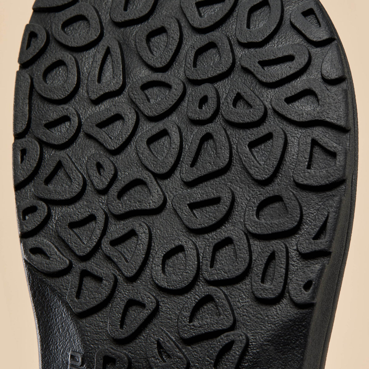 OluKai Men | ‘Ohana Men's Beach Sandals - Navy / Onyx