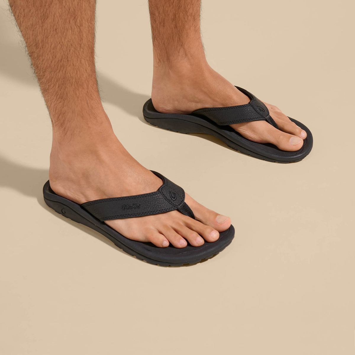 OluKai Men | ‘Ohana Men's Best Selling Beach Sandals - Black