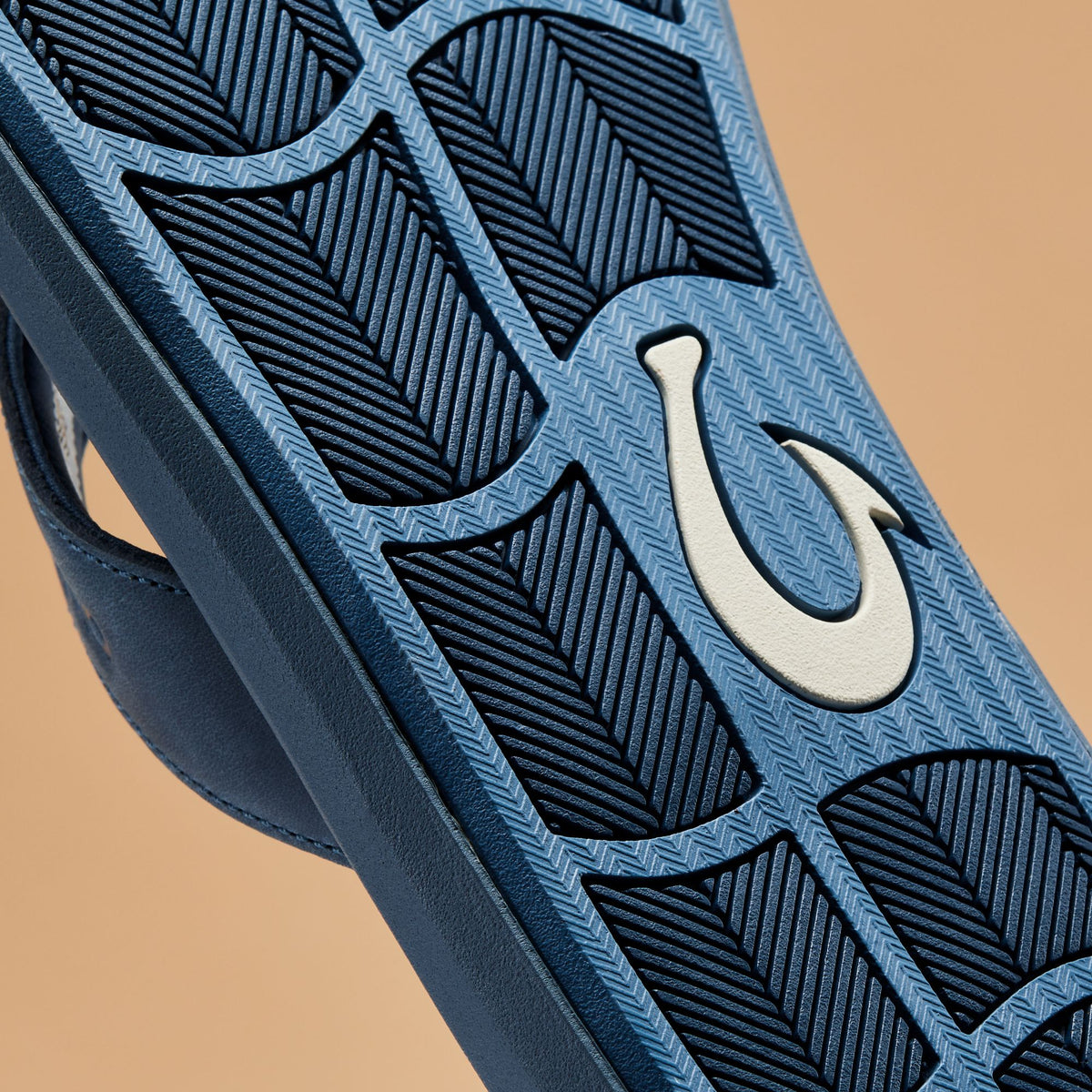 OluKai Men | Pili Men’s Waterproof Leather Sandals - Blue Fog / Coastal Blue