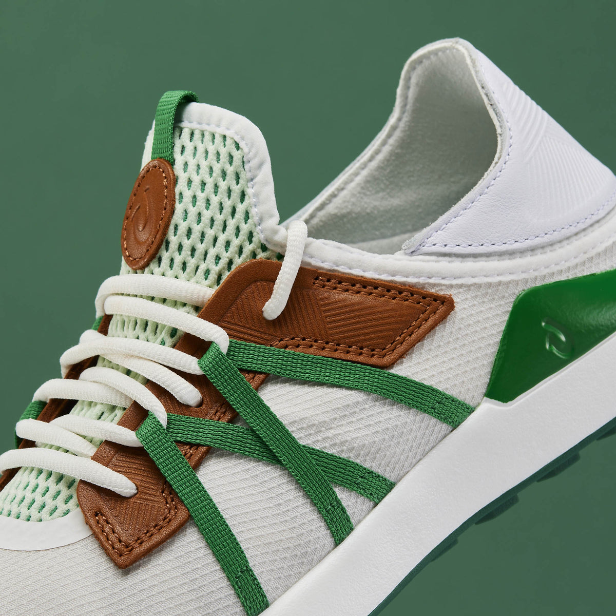 OluKai Men | Manele Men’s Breathable Golf Shoes - White / Bamboo