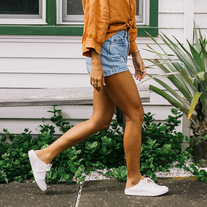 OluKai Women | Pehuea Lī Women's Sneakers - White
