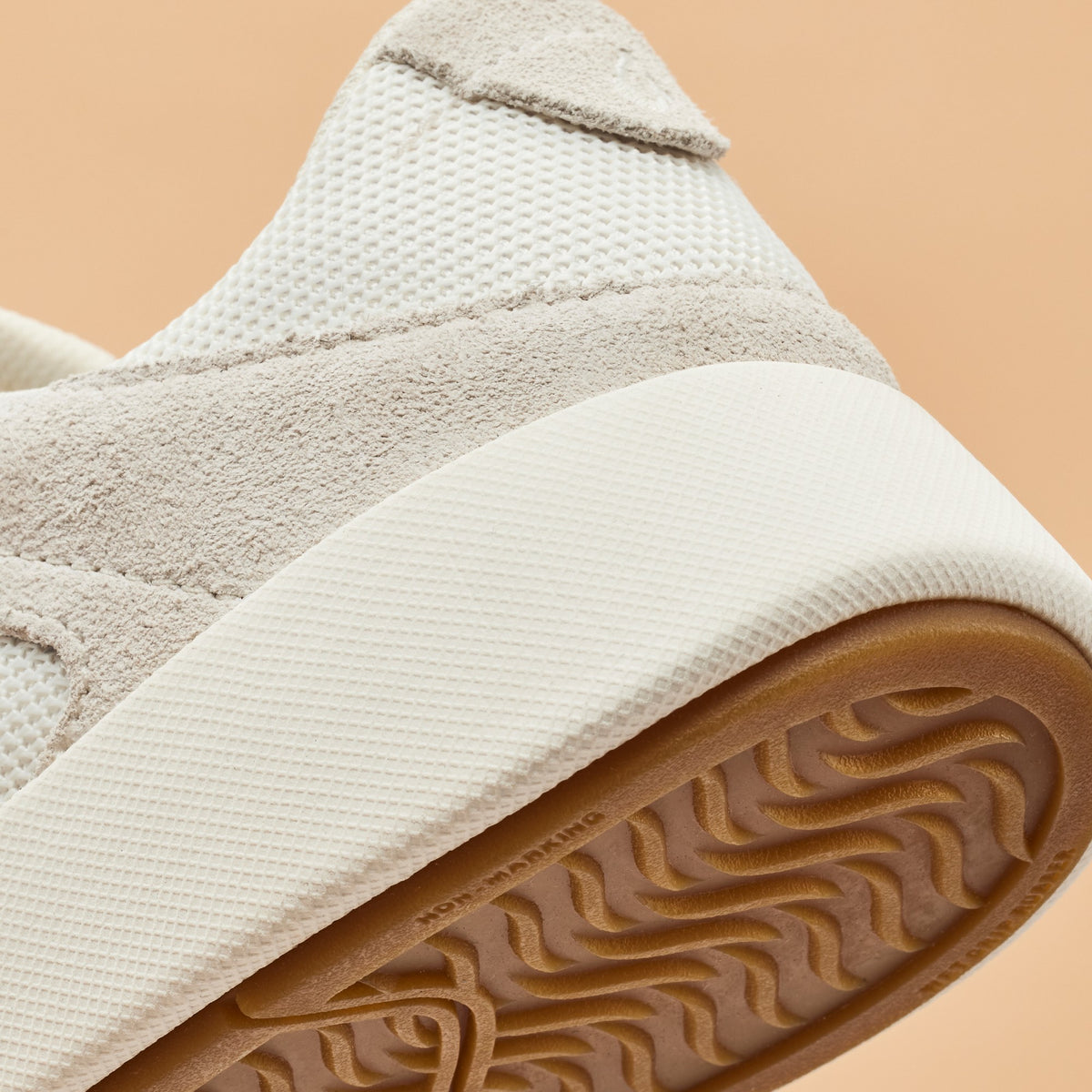 OluKai Women | Kaulele Mesh - Tapa / White Sand