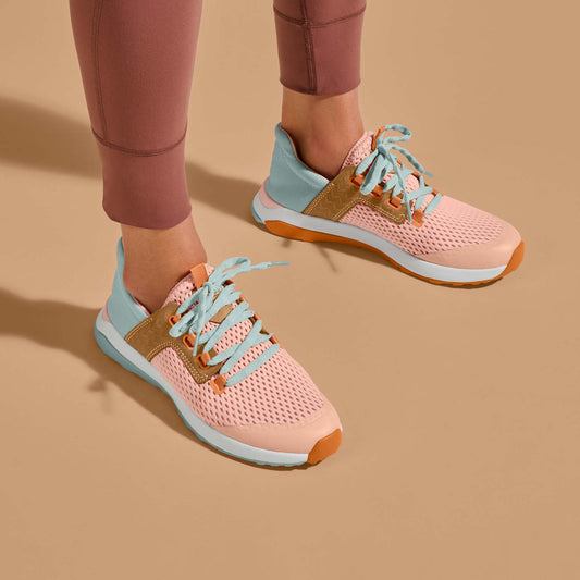 OluKai Women | Wailuku Women’s Athletic Shoes - Peach / Swell