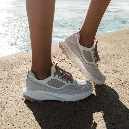 OluKai Women | Makiki - White Sand / Tapa