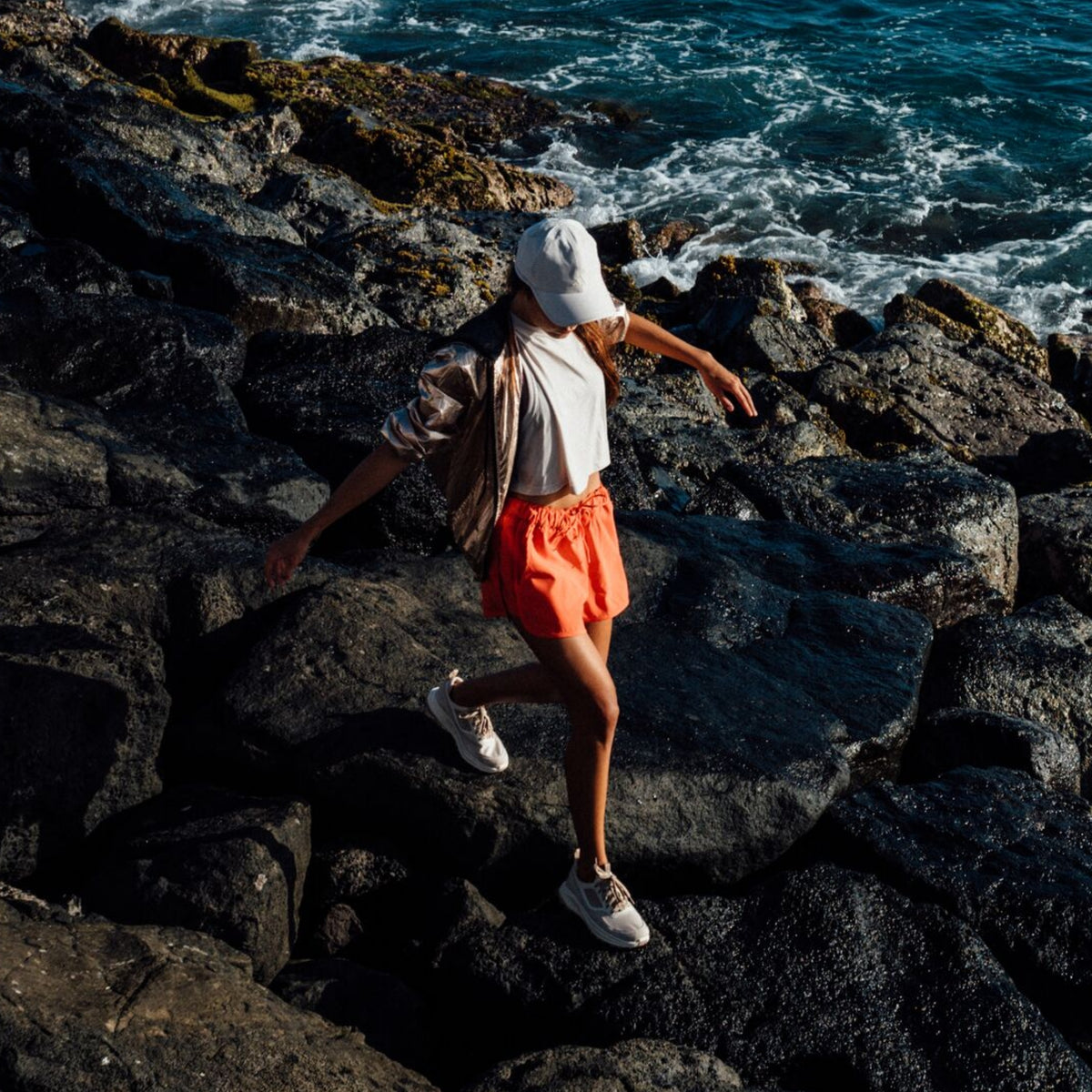 OluKai Women | Makiki - White Sand / Tapa