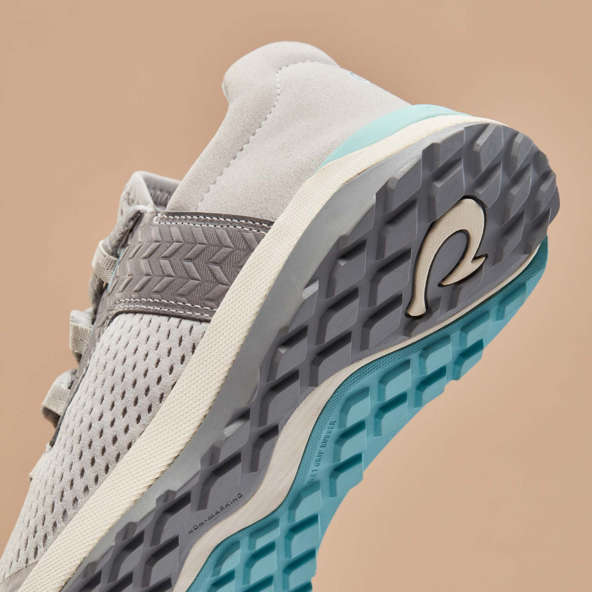OluKai Women | Wailuku Women’s Athletic Shoes - Mist Grey