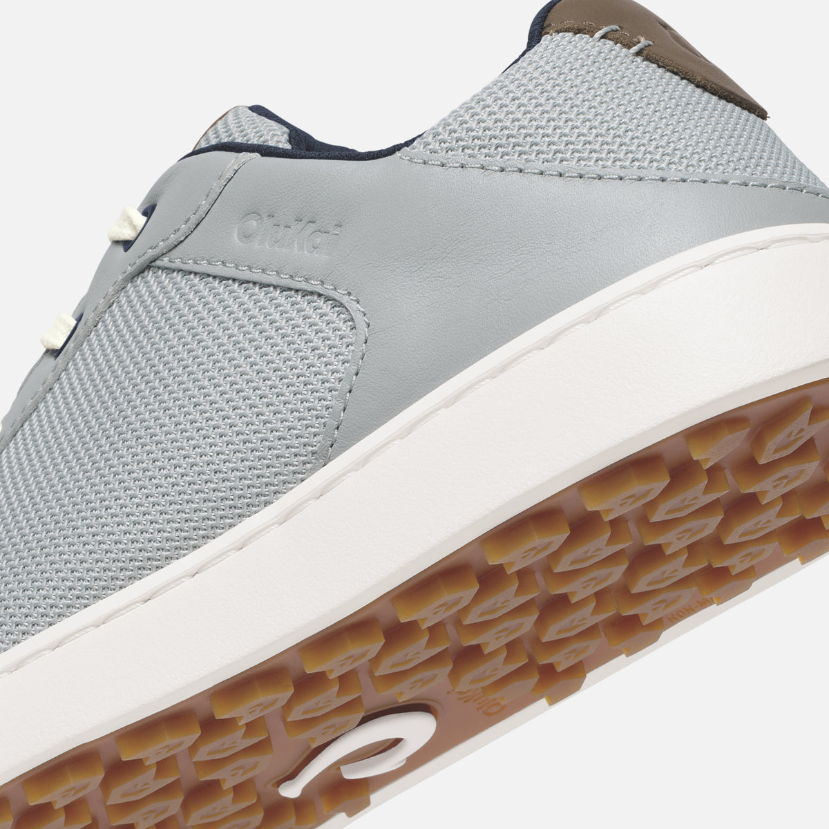OluKai Women|New Arrivals | Kiahuna - Cloud Grey / Tan