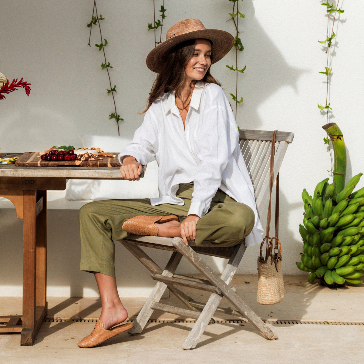 OluKai Women | Mi'i - Kukui Brown