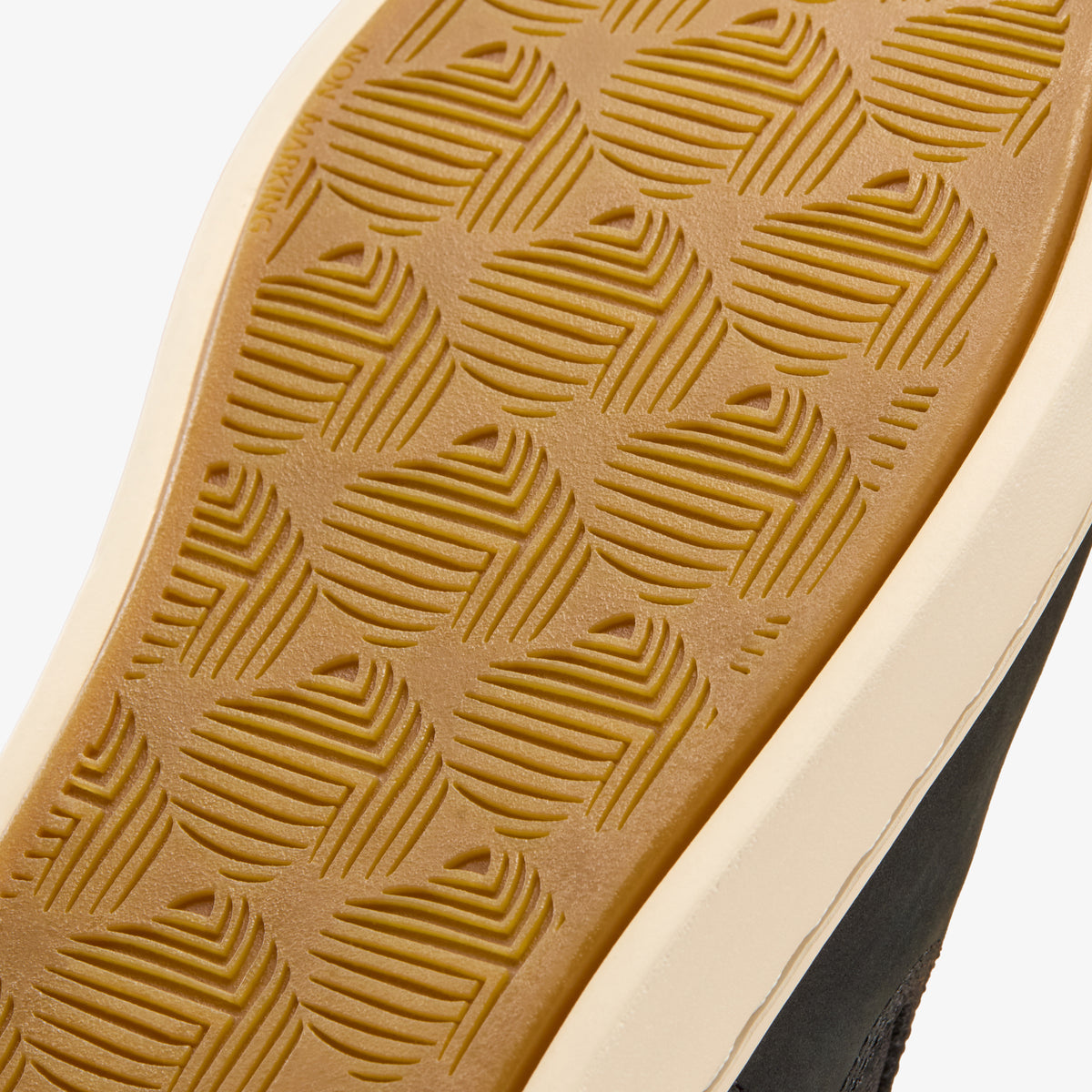 OluKai Women | Pehuea Cozy - Lava Rock
