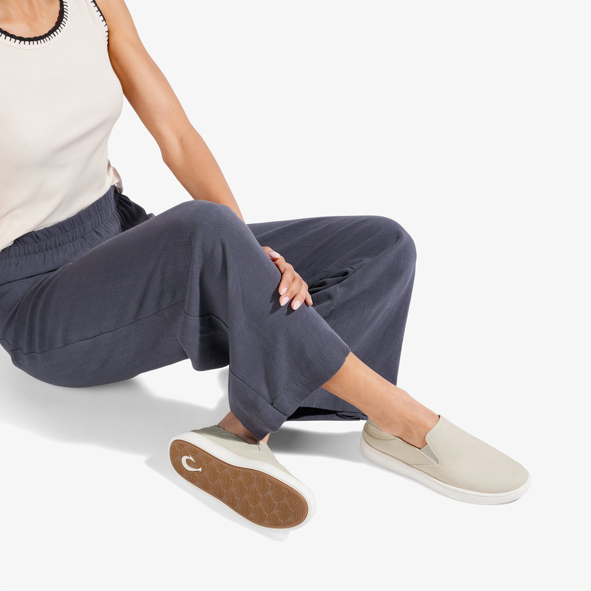 OluKai Women|New Arrivals | Pehuea Leather - Tapa / Ecru