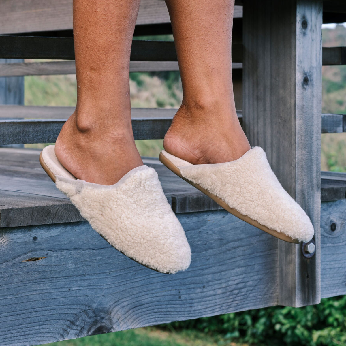 OluKai Women | Hale Mule - Tapa / Ash