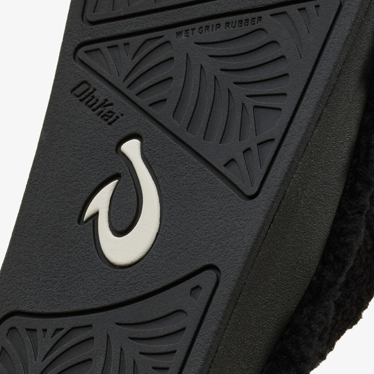 OluKai Women | Kīpe'a Heu Women‘s Flip Flop Slippers - Black