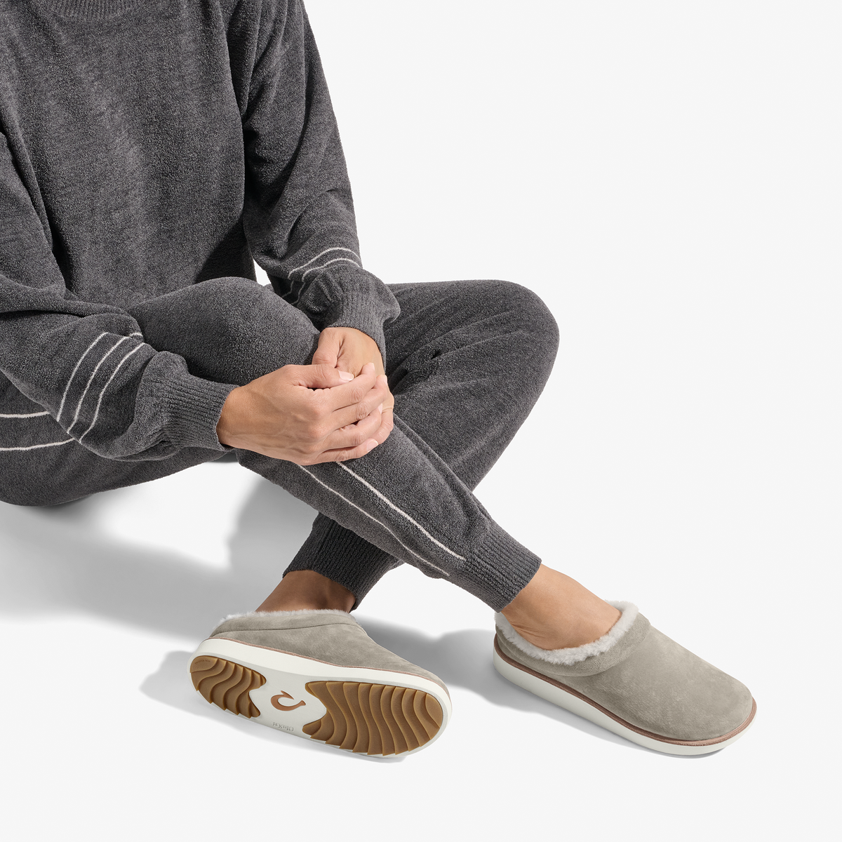 OluKai Women | Mani-Taupe Grey / Golden Sand
