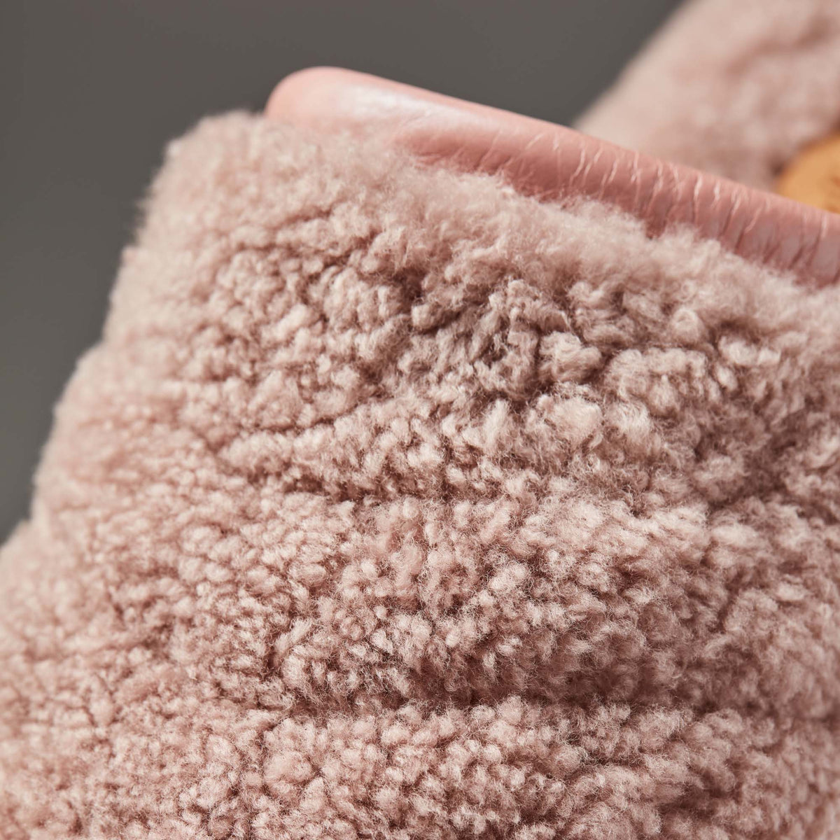 OluKai Women | Pūpū Mua Women’s Shearling Mule Slipper - Pink Sea Salt