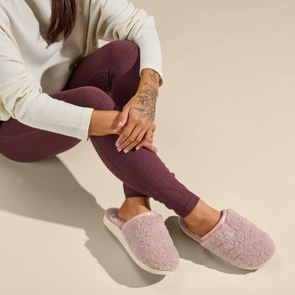 OluKai Women | Pūpū Mua Women’s Shearling Mule Slipper - Pink Sea Salt