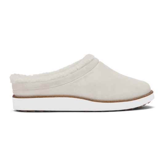 OluKai Women | Mani - Puka / Golden Sand