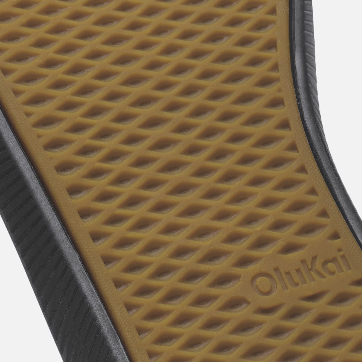 OluKai Women|New Arrivals | Ulele - Black / Black