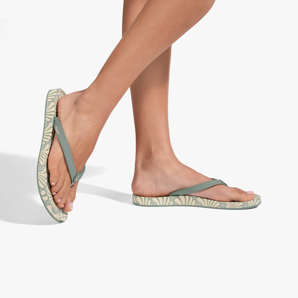 OluKai Women|New Arrivals | ‘Uiki - Silver Pine / Pa‘i