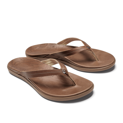 OluKai Women | Honu Women’s Leather Beach Sandals - Tan