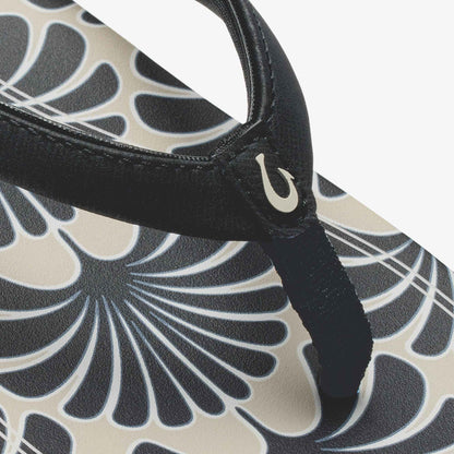 OluKai Women|New Arrivals | ‘Uiki - Black / Pa‘i
