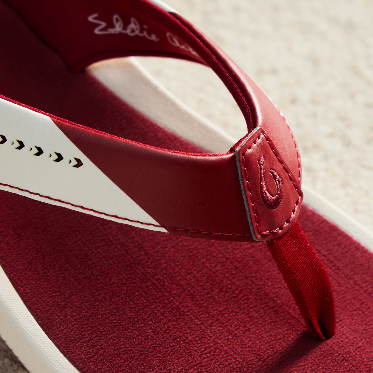 OluKai Women | Ulele - Off White / Deep Red