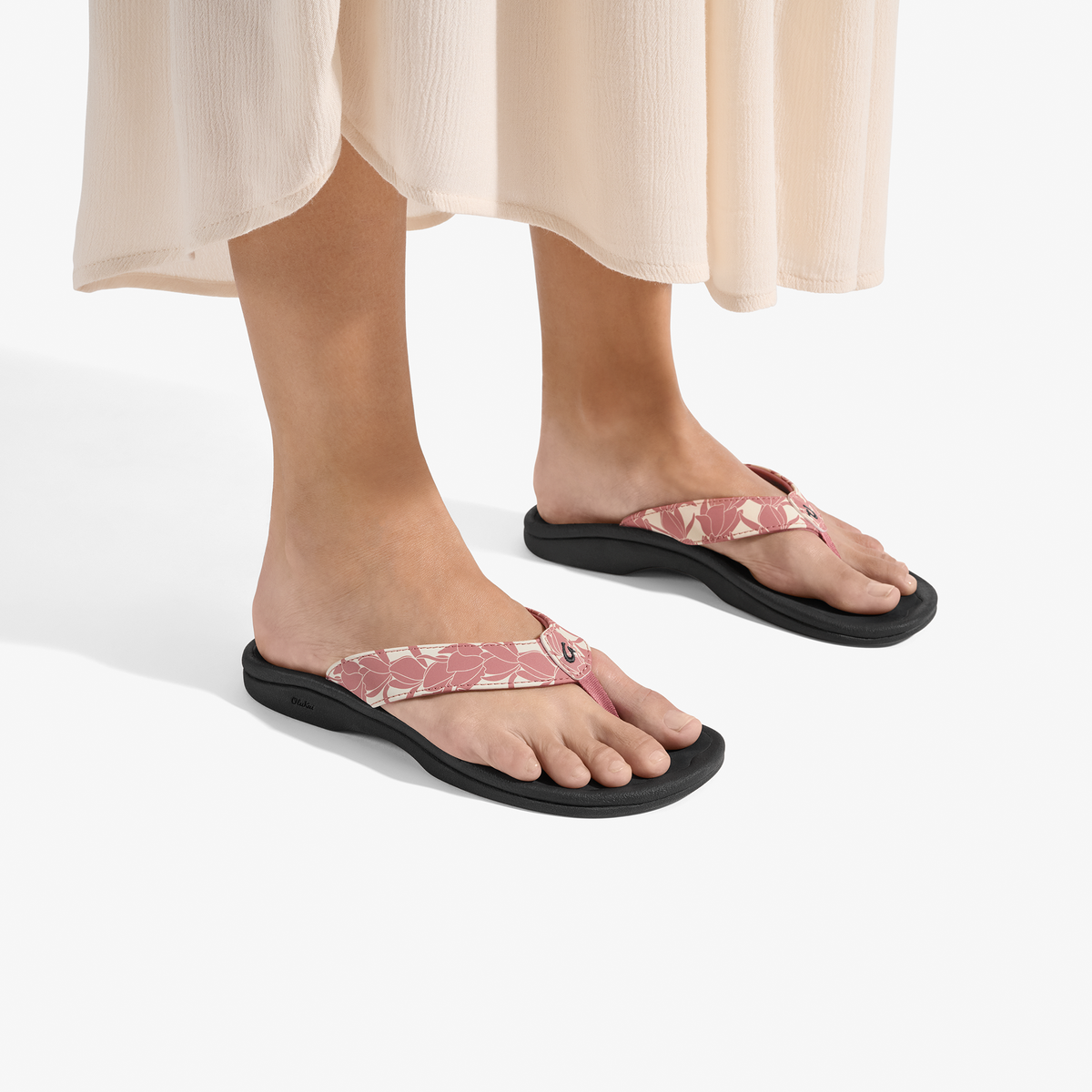 OluKai Women | ‘Ohana Women's Best Selling Beach Sandals - Coral Rose / Pa‘i