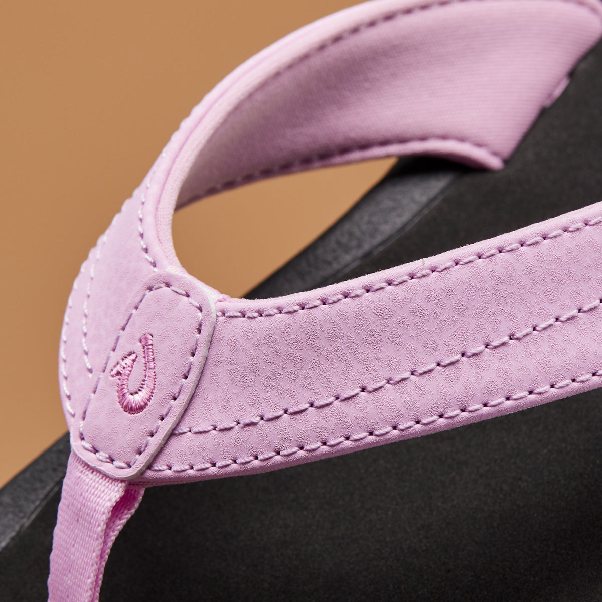 OluKai Women | ‘Ohana Women's Beach Sandals - Paradise Pink / Lava Rock