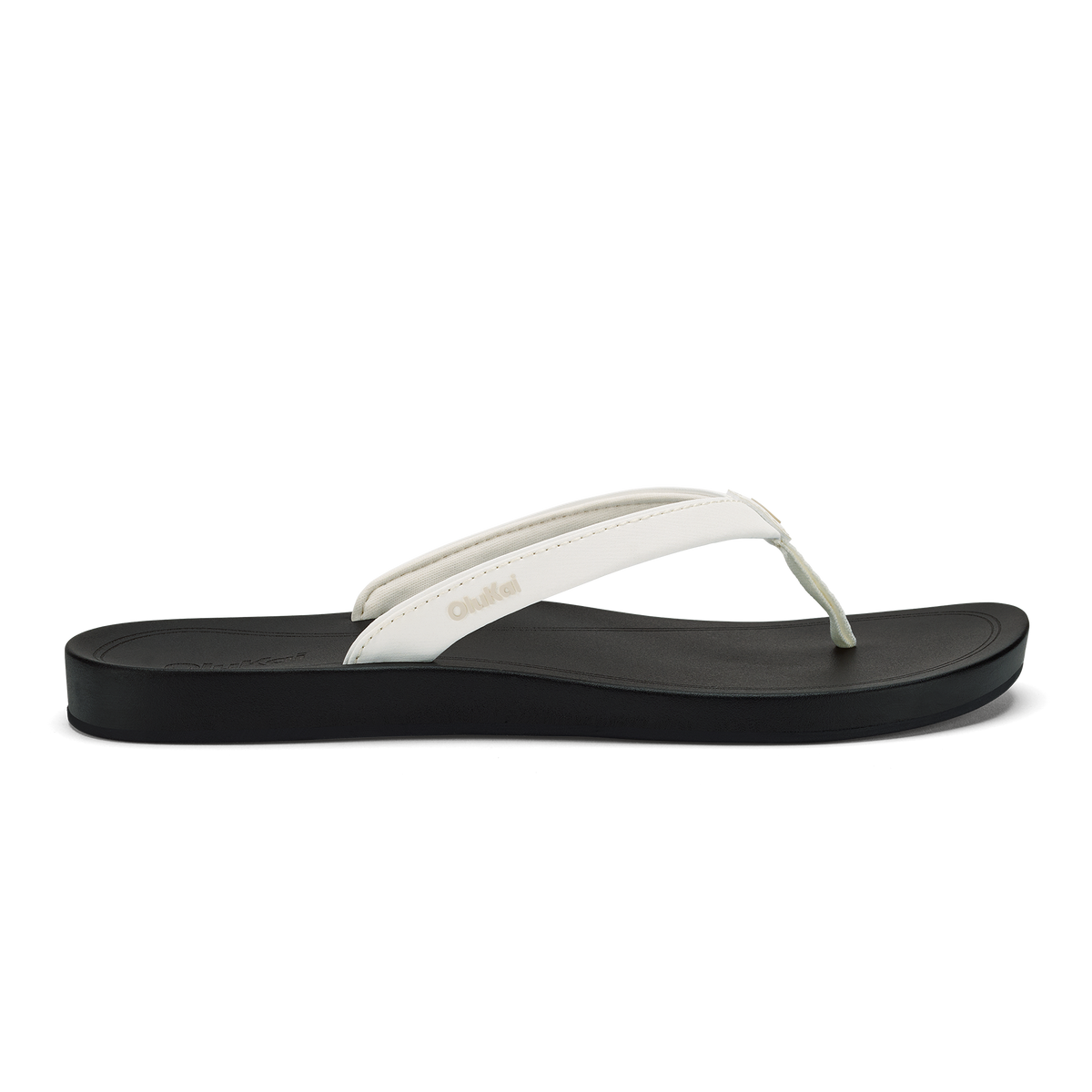 OluKai Women | ‘Uiki Women’s Everyday Beach Sandals - Bright White / Lava Rock