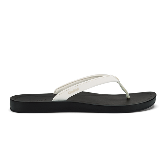 OluKai Women | ‘Uiki Women’s Everyday Beach Sandals - Bright White / Lava Rock