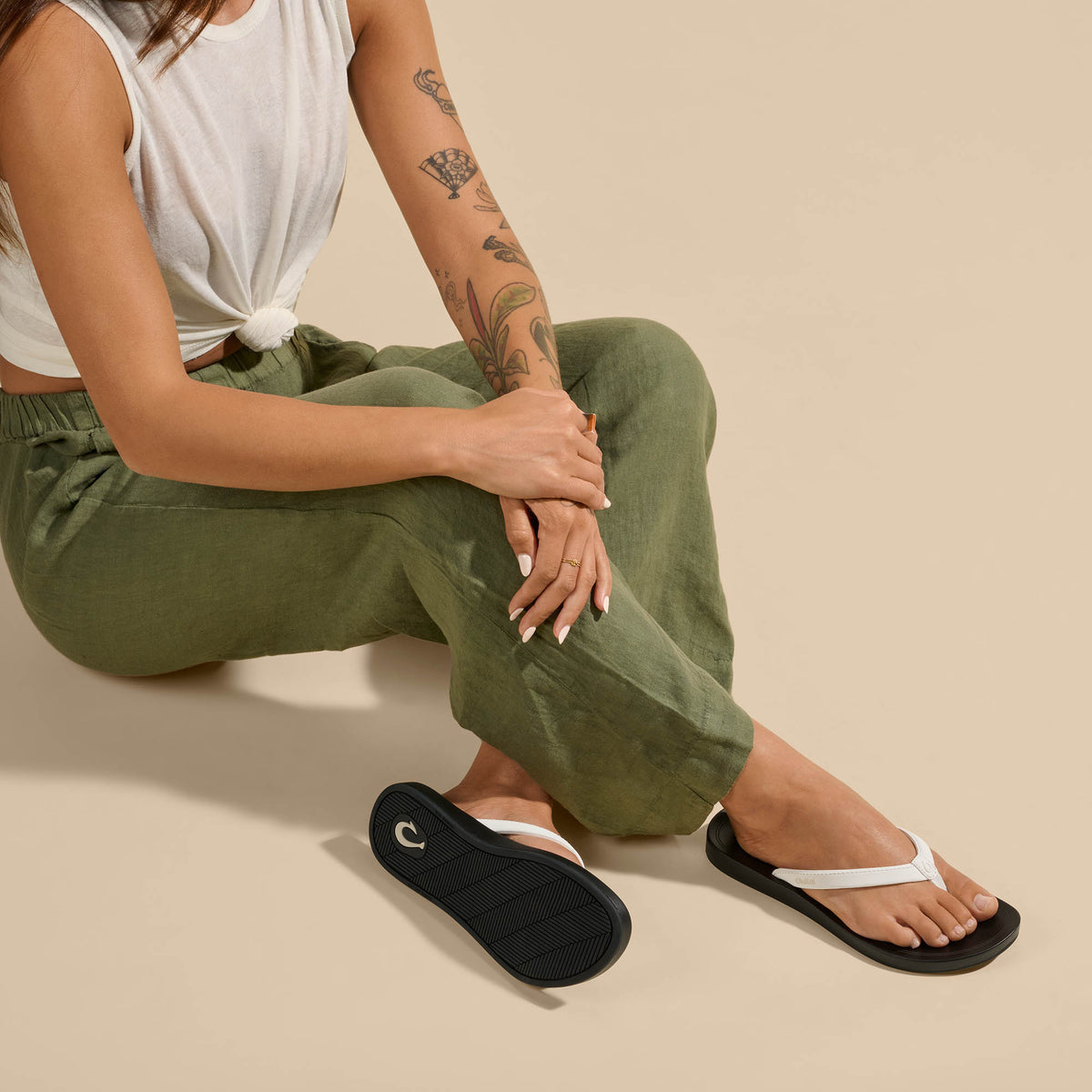 OluKai Women | ‘Uiki Women’s Everyday Beach Sandals - Bright White / Lava Rock