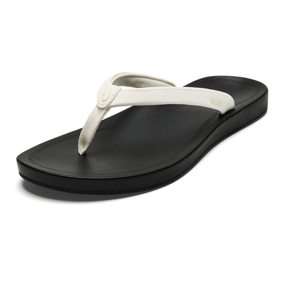 OluKai Women | ‘Uiki Women’s Everyday Beach Sandals - Bright White / Lava Rock