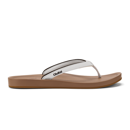 OluKai Women | ‘Uiki Women’s Everyday Beach Sandals - White Sand / Almond