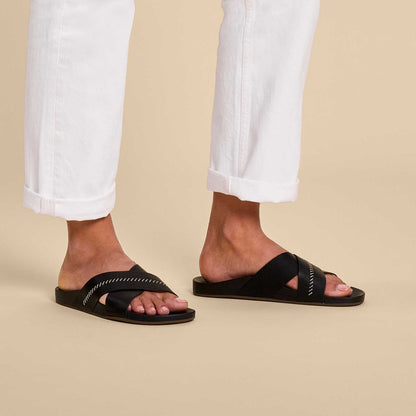 OluKai Women | Kipe‘a ‘Olu Women‘s Slide Sandals - Black