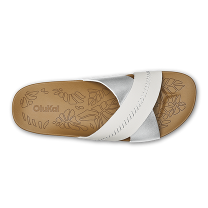 OluKai Women | Kīpe‘a ‘Olu - Silver / Sahara