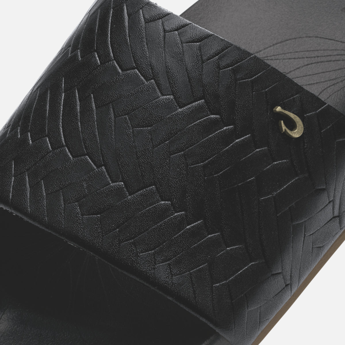 OluKai Women|New Arrivals | Kipeʻa Pono - Black / Weave