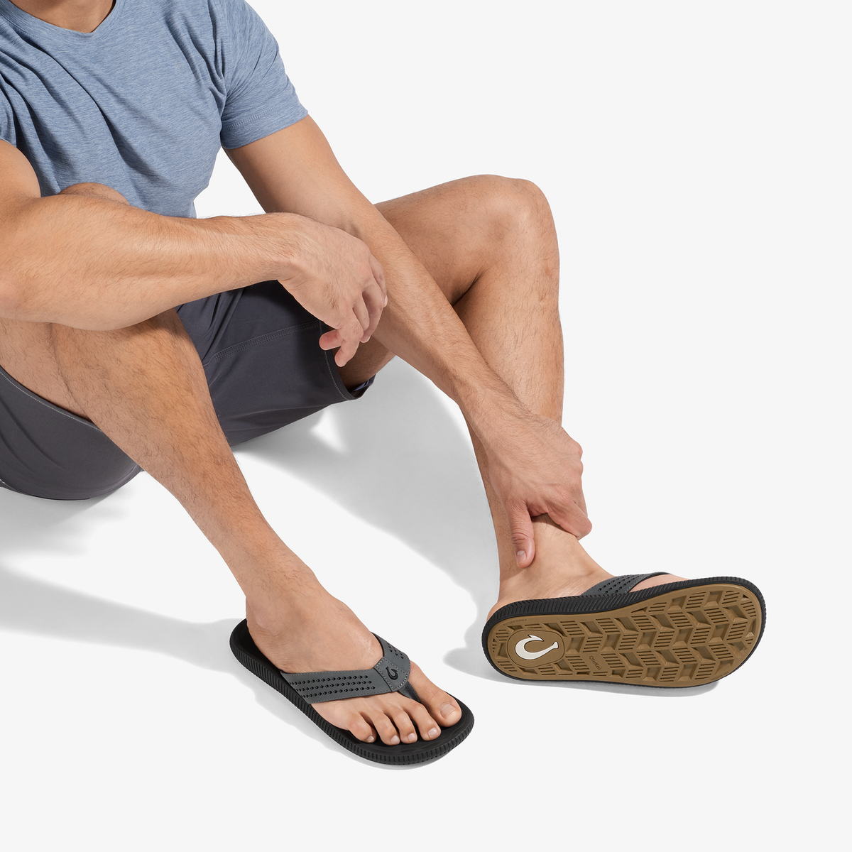 OluKai New Arrivals | Ulele - Dark Shadow / Lava Rock